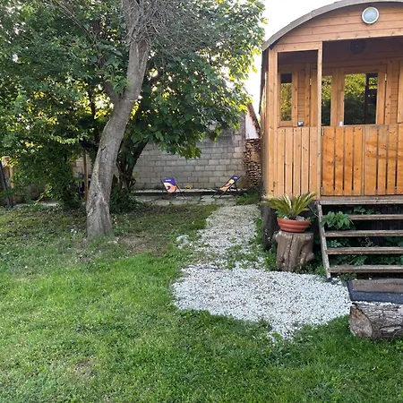 Appartamento La Roulotte Du Maine *