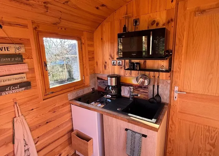 La Roulotte Du Maine Apartment Saintes